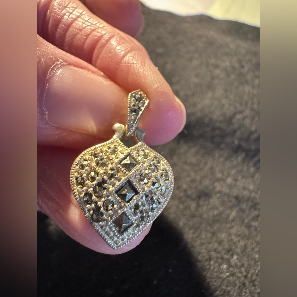 Vintage 925 Sterling Silver Pendant-